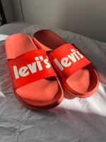 levi’s sandalen badeschlappen badelatschen pool 2.0 Berlin - Neukölln Vorschau