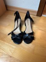 Riemchen Sandalen schwarz Tamaris Bayern - Hirschaid Vorschau