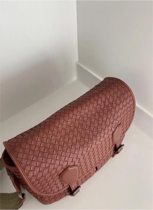 BOTTEGA VENETA Leder Crossbody Tasche in Ehningen