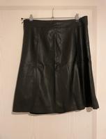 Rock von Esprit, Gr. M/38 Kunstleder / Fake Leder schwarz, Gothic Dresden - Leuben Vorschau