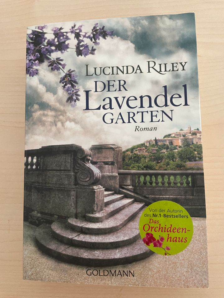 Der Lavendel Garten - Lucinda Riley  Taschenbuch in Solingen