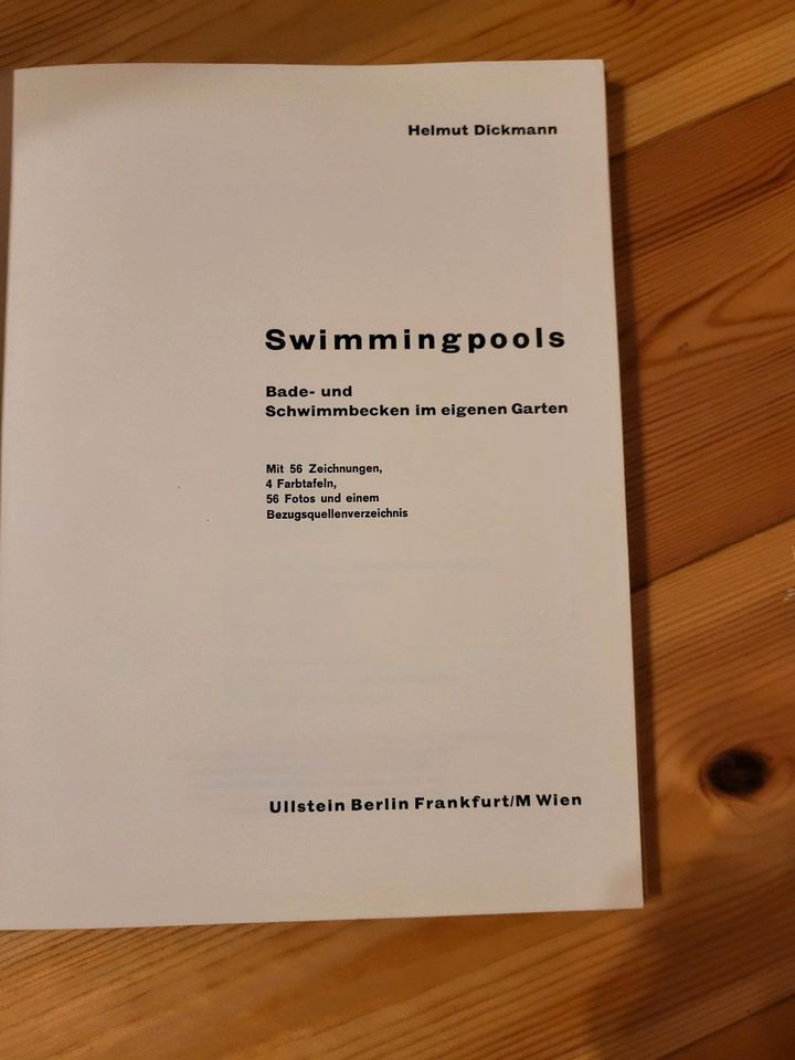 Altes Buch Helmut Dieckmann " Swimmingpools" in Hohe Börde