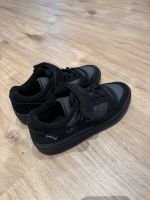 Schwarze Adidas Schuhe 37 1/3 Düsseldorf - Bilk Vorschau