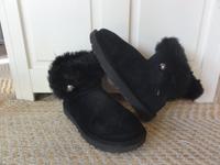 UGG Classic Fluff Pin Mini Boots Stiefeletten Winterstiefel 38 Nordrhein-Westfalen - Krefeld Vorschau