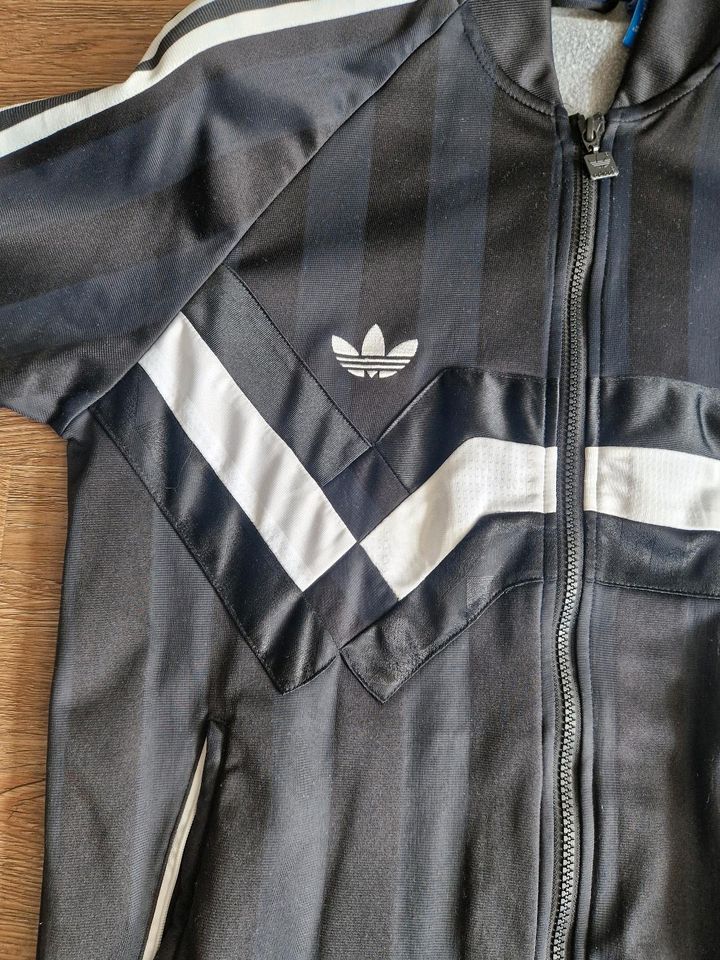 Adidas Sweat Jacke Pullover Zipper Deutschland in Hannover