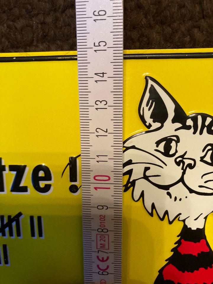 Blechschild: Vorsicht beherzte Katze! in Stadtbergen