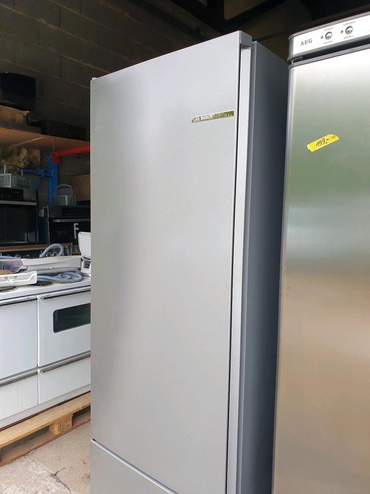 Bosch Kühlschrank 202 cm groß in Meckenheim