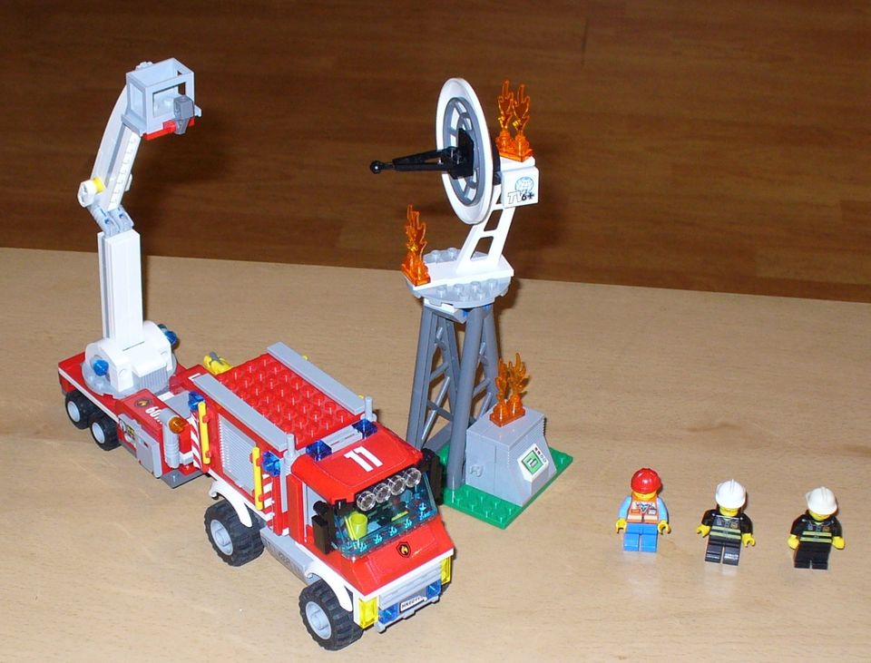 Lego Feuerwehr 60111 mit OBA in Essen