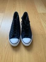 Converse Chuck Taylor All Star in Navy gesteppt und gefüttert Hessen - Reichelsheim (Wetterau) Vorschau