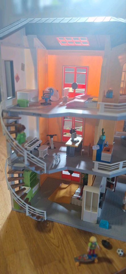 Playmobil verschiedene Häuser in Weiskirchen
