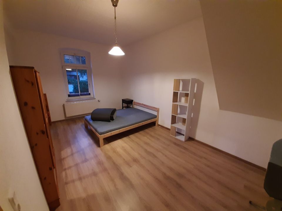 Charmante 3-Zimmer-Wohnung mit Terrasse in attraktiver Lage in Werdau