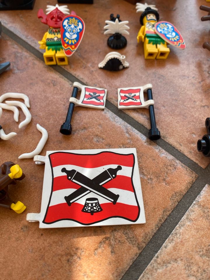 Lego Piraten rotröcke blauröcke Insulaner Sammlung Konvolut in Aachen