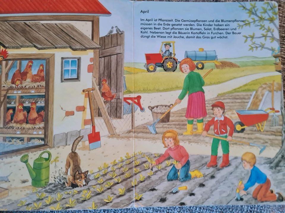 Jahreszeiten auf dem Bauernhof " Hartpappenbuch in Esslingen