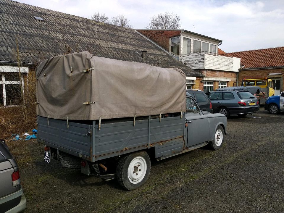 Peugeot 403 mit Ladefläche in Weener