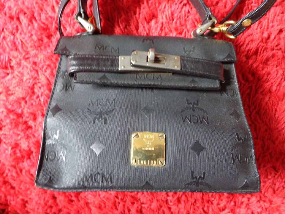 MCM Kelly Bag klein Vintage schwarz in Nordrhein-Westfalen