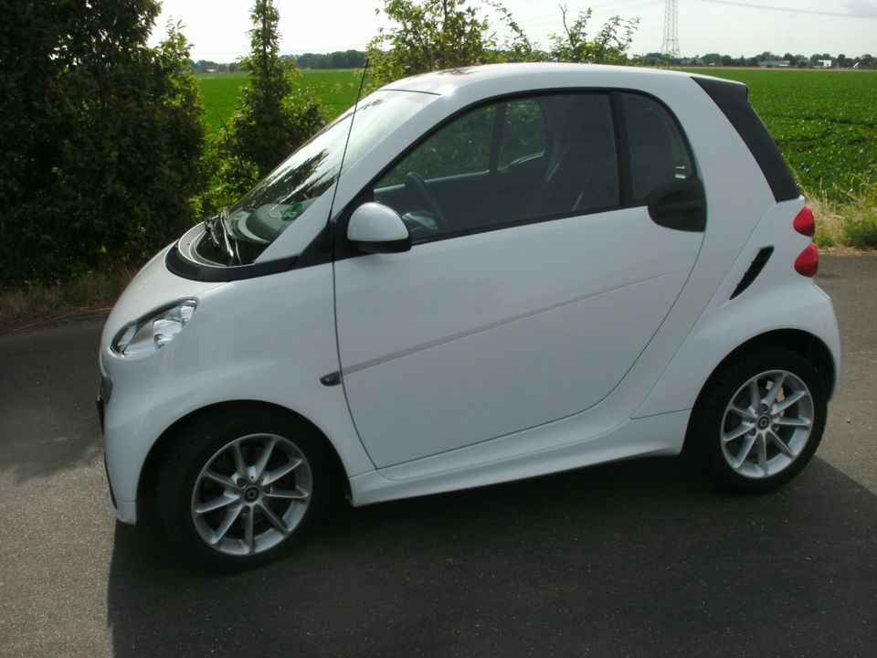 Smart for two Coupe Micro Hybrid Drive Passion in Kerpen