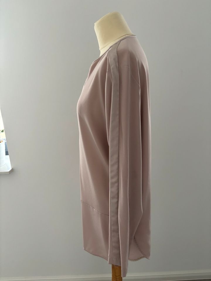 marc cain bluse mit langem reißverschluss. XL. 42. in Magdeburg