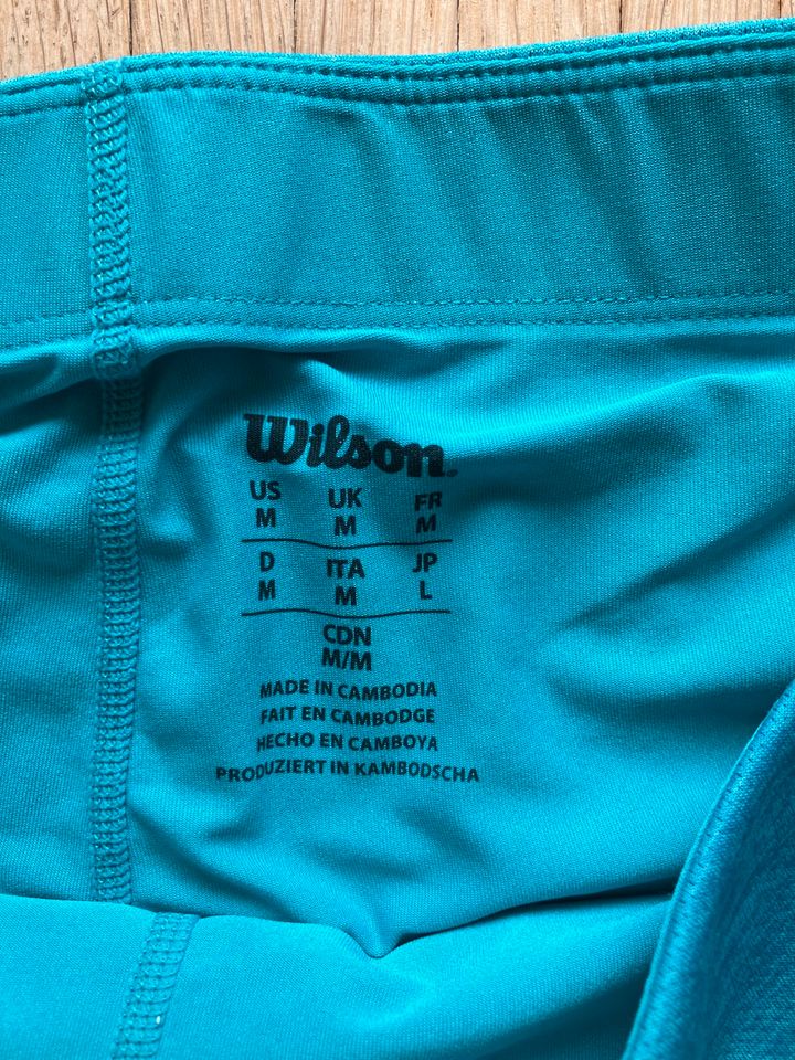 Shorts von Wilson Gr. M in Hamburg