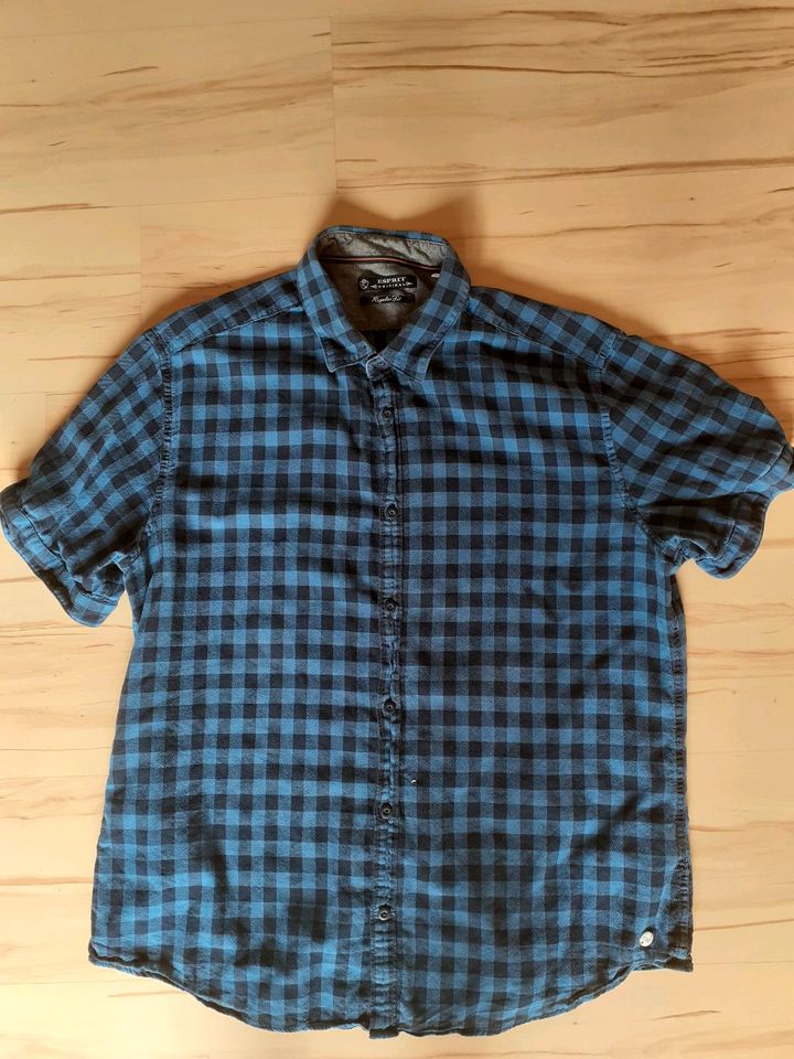 Esprit Hemd Regular Fit Gr. XL blau schwarz in Leutesdorf