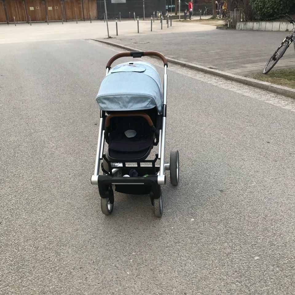 Mutsy Igo Kinderwagen wie neu in München