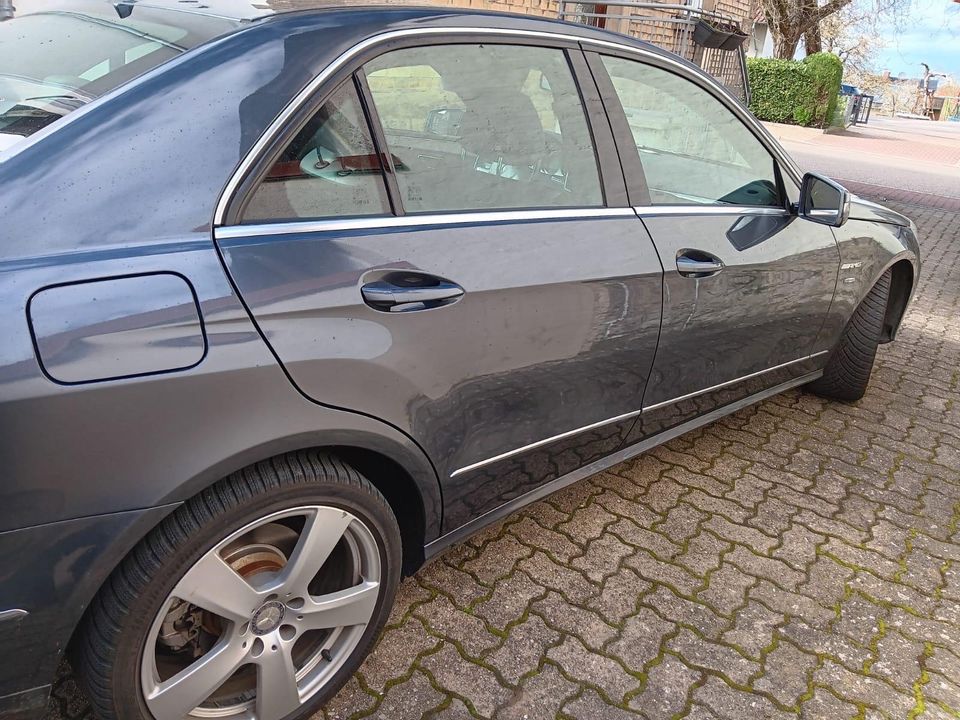 Mercedes-Benz E200 bj 2010 in Pforzheim