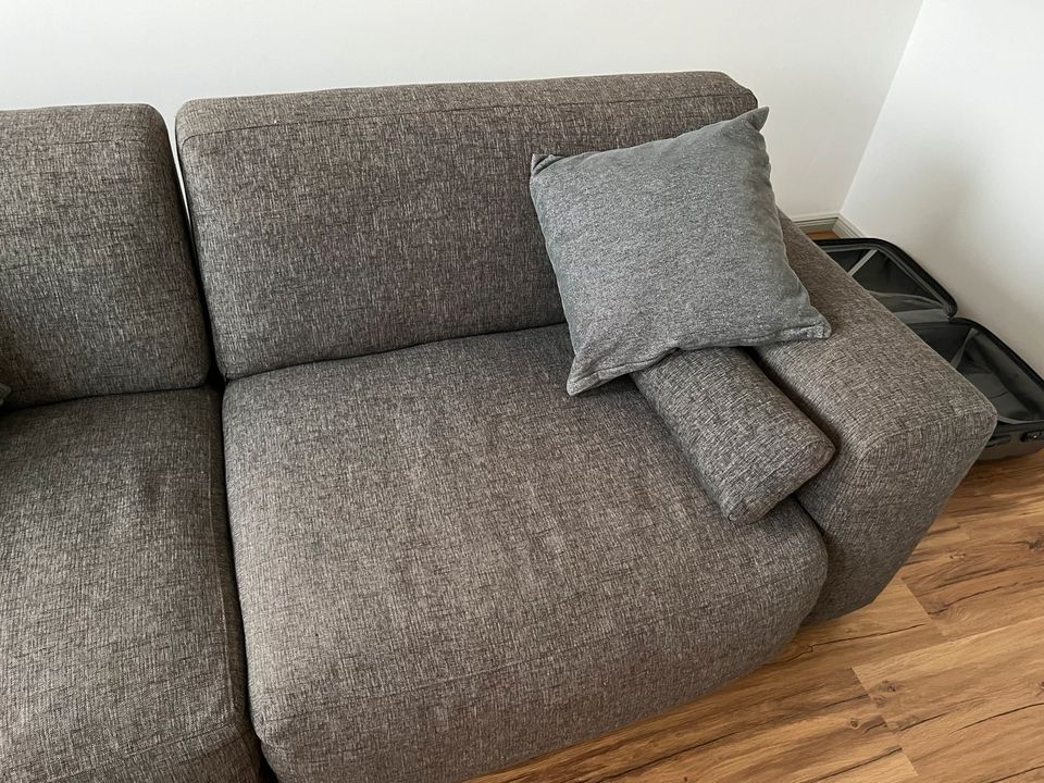 Couch, grau in Grevenbroich
