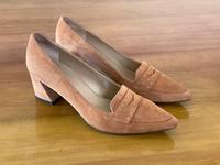 Stuart Weitzman Pumps 41 Wildleder Ledersohle, wenig getragen Bayern - Ebermannsdorf Vorschau