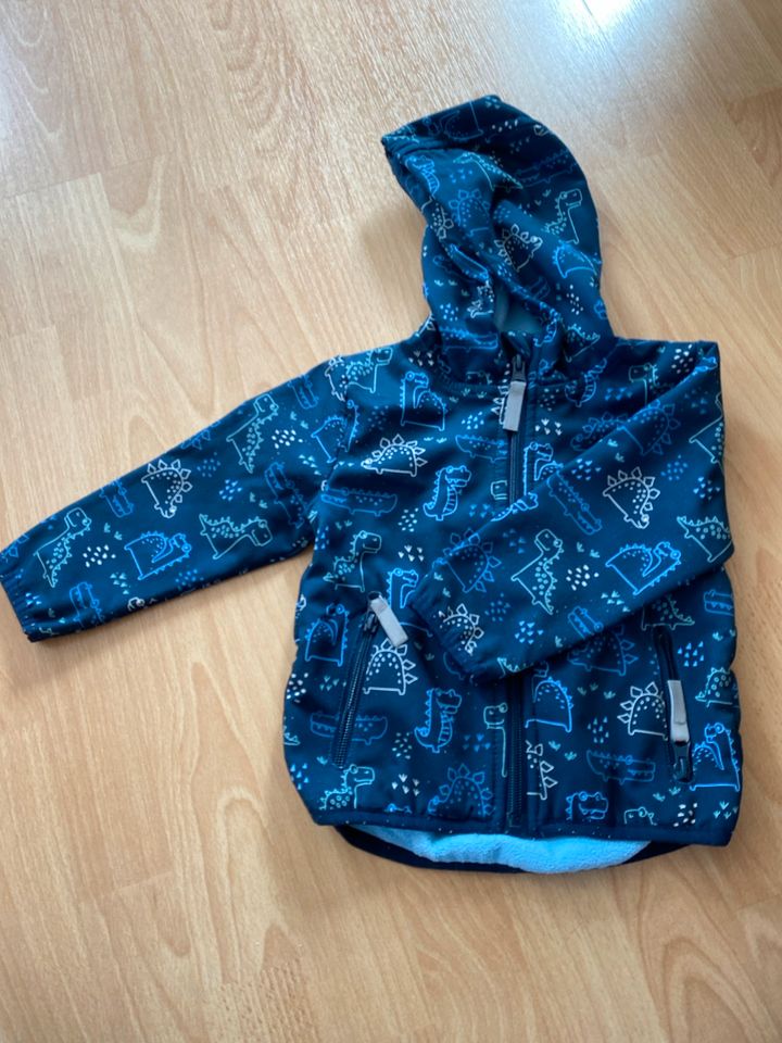 Softshelljacke Größe 80, Drachenprint in Gehrden