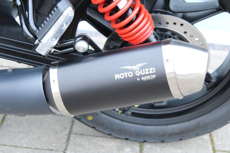 Moto Guzzi V7 IV 850 Stone Special Edition *wenig km* in Knittlingen