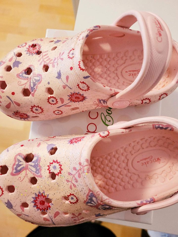 Cupcake Crocs für Mädchen, rosa, Gr. 24 in Wermelskirchen