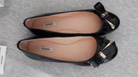 Guess - Gloss Black Ballerinas Größe 37 Berlin - Zehlendorf Vorschau