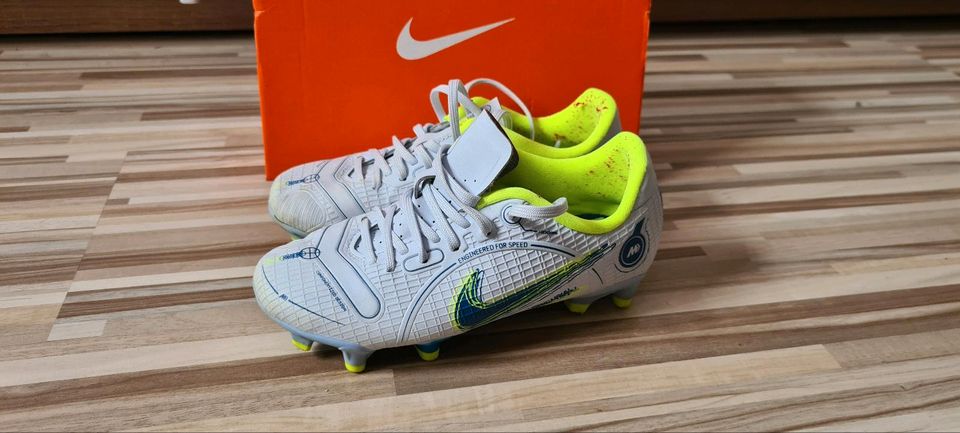 Fußballschuhe Nike Mercurial Vapor 14 Gr.28 in Mömbris