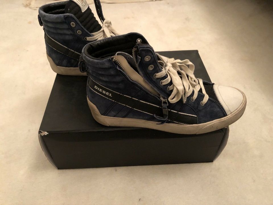 Diesel Schuhe/Sneaker Blau/Schwarz Größe 41 in Kaarst