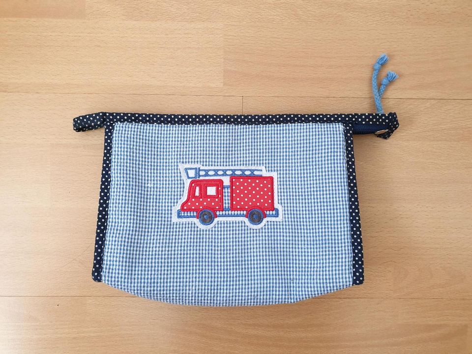 Kulturtasche Feuerwehr Kulturbeutel blau rot Kinder Vito&Joe in Höxter