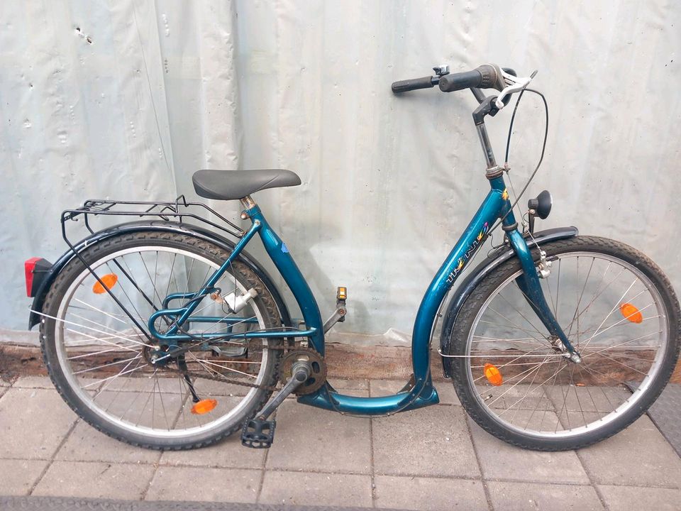 Fahrrad mit Tiefen Rahmen, 26 zoll, Gänge 3 in Lathen