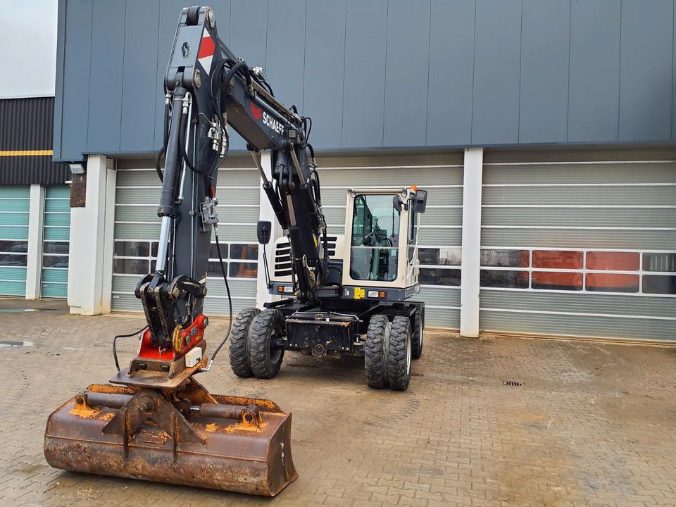 Schaeff Mobilbagger TW110 inkl. Schnellwechsler Lehnhoff HS08 in Weilheim an der Teck