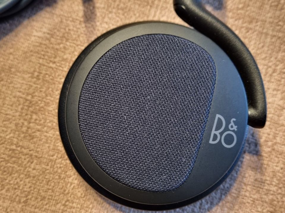 Bang & Olufsen Beoplay H2 On-Ear Kopfhörer carbon blau, wie NEU in Hamburg