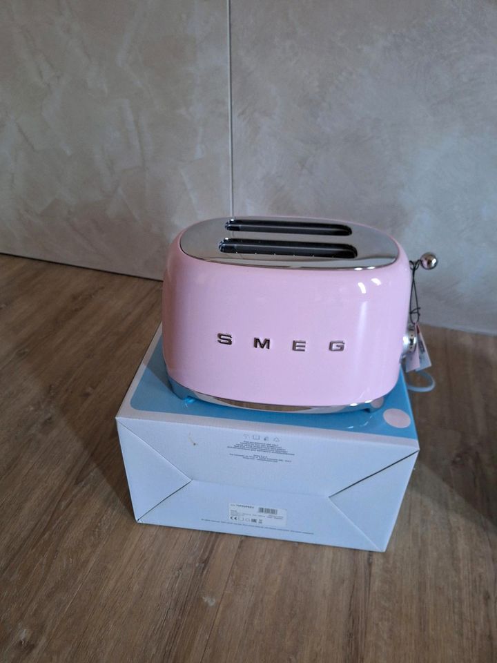 SMEG Toaster unbenutzt Neuwertig in Idar-Oberstein