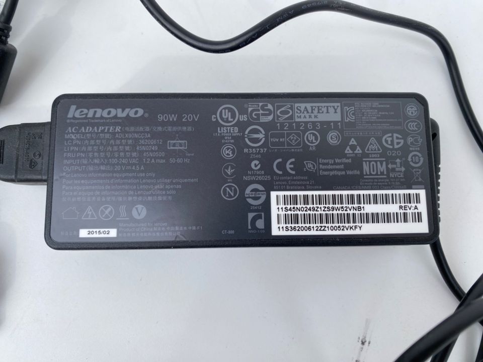 Lenovo Netzteil Laptop 90 Watt in Seeg