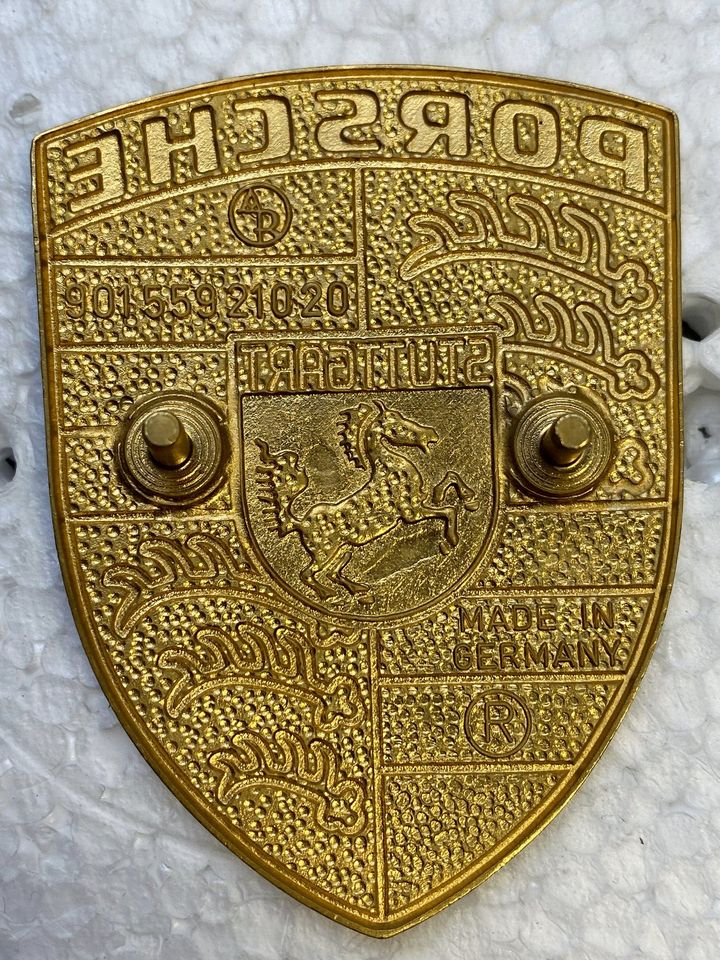 Porsche Emblem Wappen Haubenwappen 90155921026 NEU 90155921020 in Frankfurt am Main