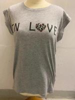 Graues "in love" T-Shirt - Größe: 42 - Marke: pieces Wandsbek - Hamburg Poppenbüttel Vorschau
