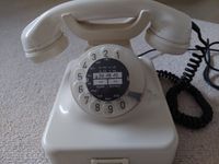 Altes weißes Telefon W48 Kr. München - Ottobrunn Vorschau