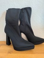 Zara Stiefel Plateau schwarz 38 NEU 49,95€ Stuttgart - Stuttgart-West Vorschau