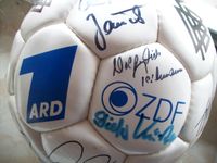 FB-WM-Ball 1990 mit Zusatzautogrammen ZDF-Sportstudio - NEU Hessen - Groß-Gerau Vorschau