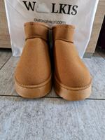 Schuhe Stiefel Boots 39/40 neu Sachsen - Borna Vorschau