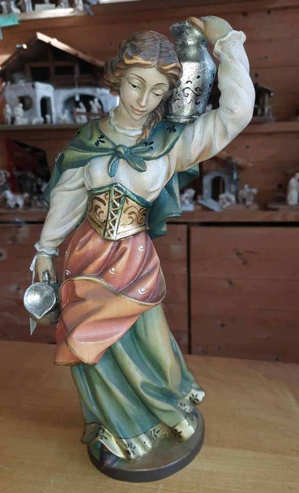 Hl. Elisabeth holzgeschnitzt Holzfigur in Gachenbach