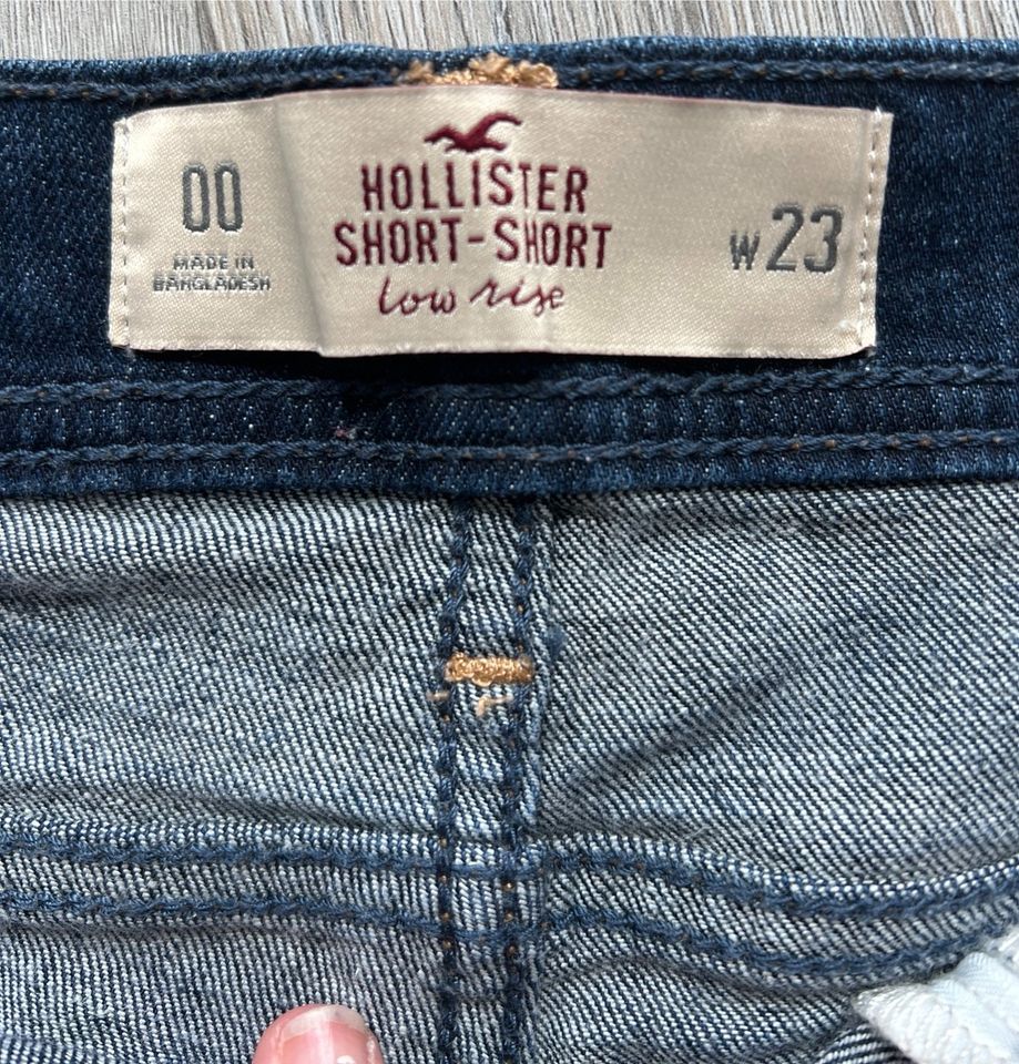 Hollister low rise Shorts Größe 32 in Pinneberg