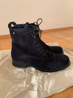 Tommy Hilfiger Schnürstiefel dunkelblau Veloursleder Gr.40 VB Bayern - Ingolstadt Vorschau