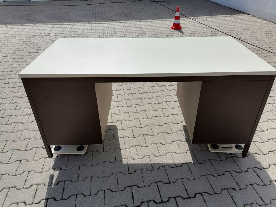 Schreibtisch Bürotisch Amtsbürotisch schwere Ausführung 160 x 80 in Herford