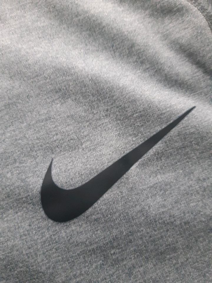 Nike pro Shirt Dri-Fit in Hamburg